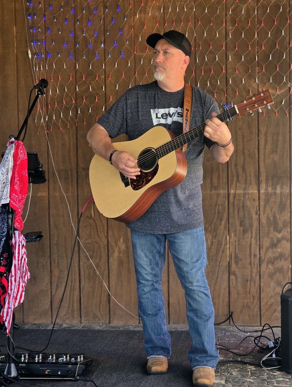 Live Music: Michael Wayne Dill