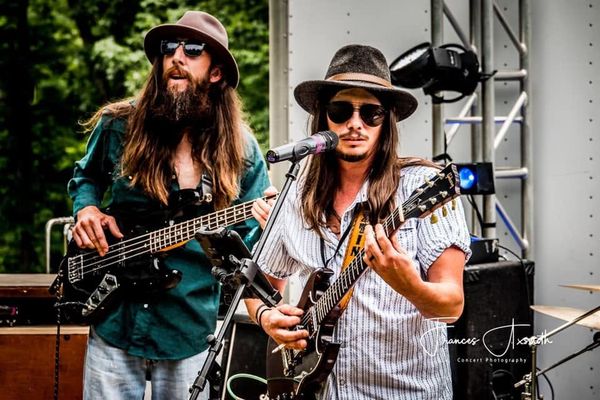Live Music: Dustin Pence Band