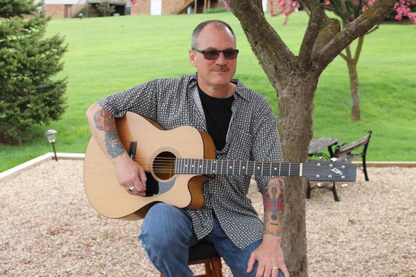 Live Music: Randy Black
