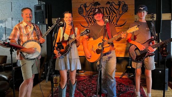 Live Music: Creekside Harmonies