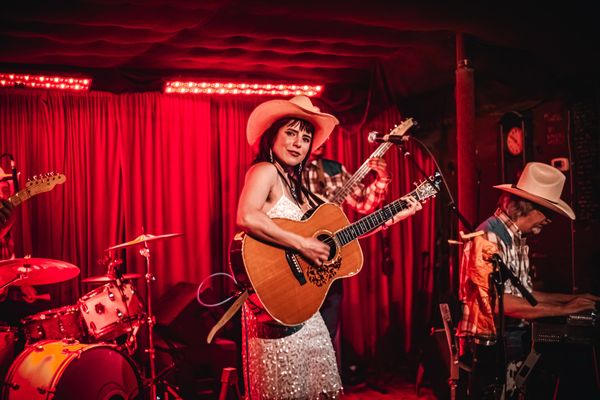 Live Music: Ramona Martinez