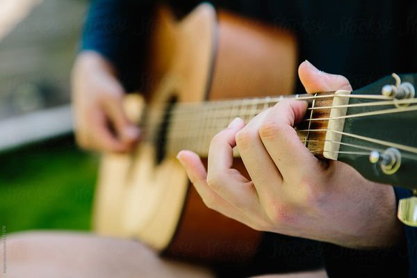 Live Music: Tim Husk